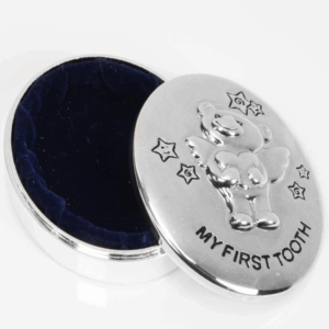 Ezüstözött első fogtartó emlékdoboz